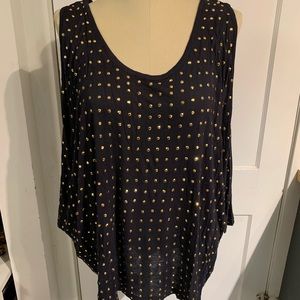 Cold shoulder studded navy top